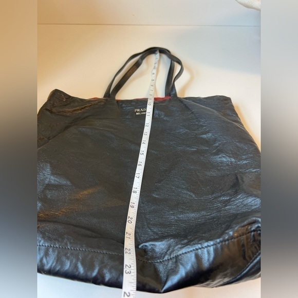 Prada Leather Bi Color Reversible Tote Bag. Excellent Condition - Picture 3 of 11